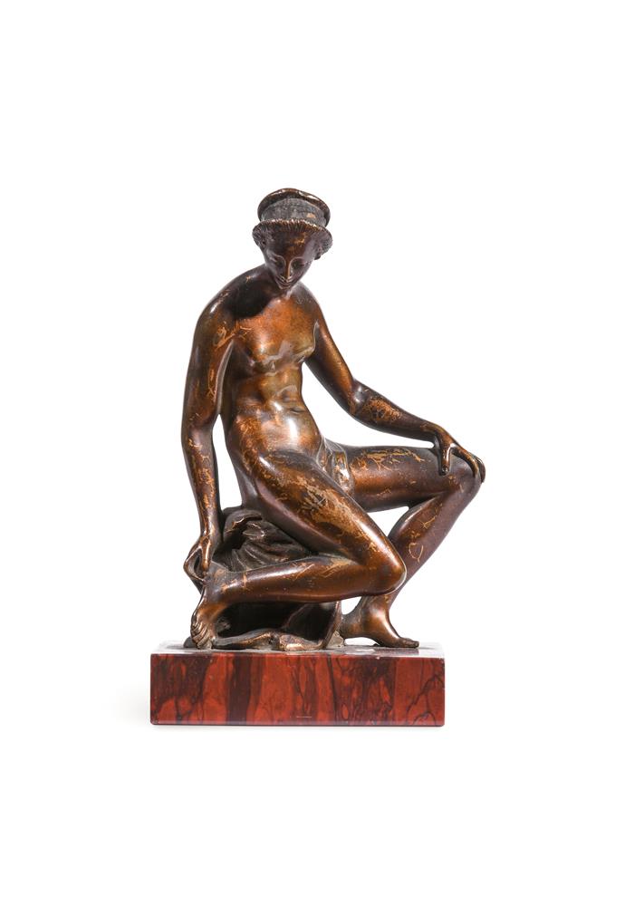 AFTER BARTHELEMY PRIEUR (C.1536-1611) A FRENCH BRONZE FIGURE OF THE SEATED VENUS, 18TH/19TH CENTURY - Image 2 of 3