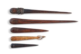 A GROUP OF FIVE HARDWOOD, LIGNUM VITAE AND WHALEBONE FIDS, 18TH/19TH CENTURY