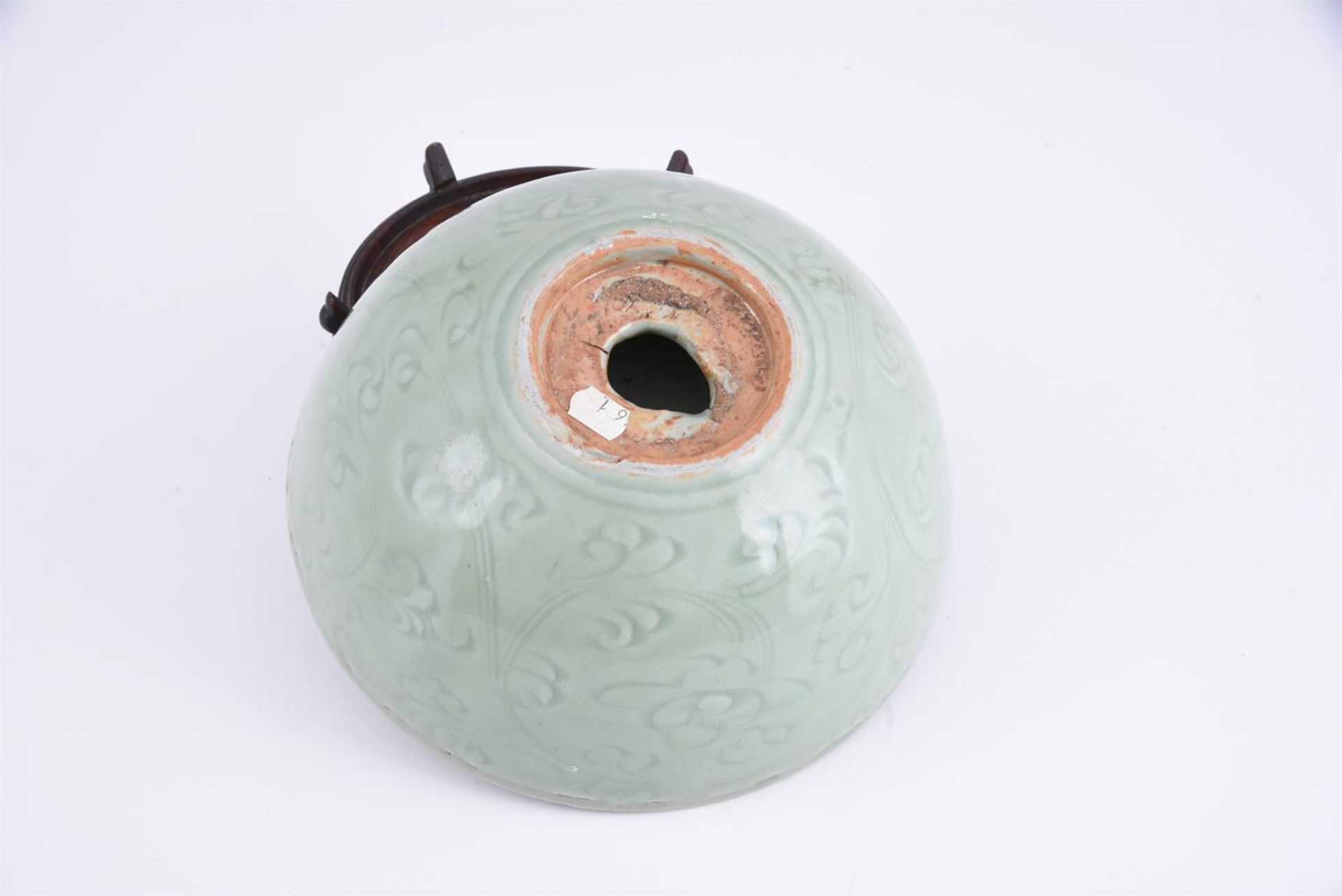 A Chinese Longquan celadon warming bowl - Bild 4 aus 4