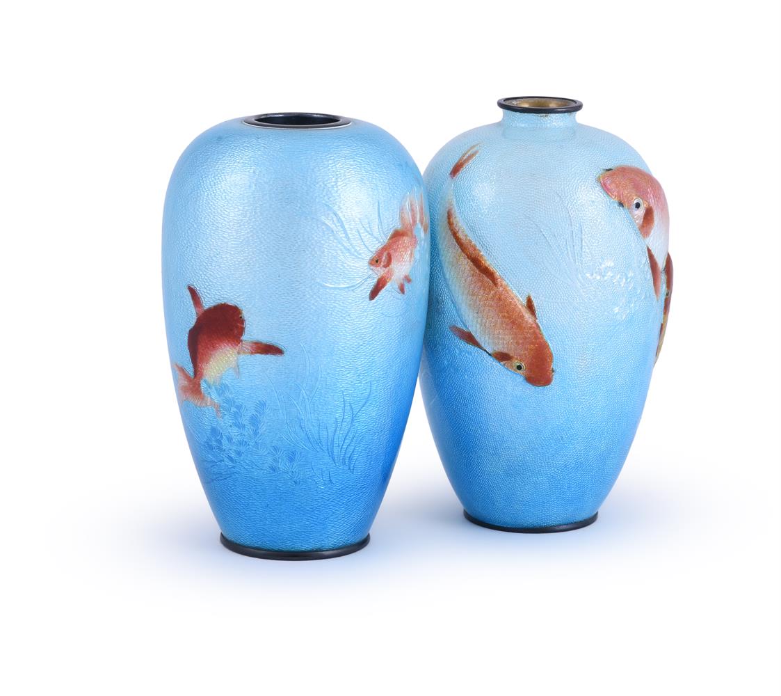 Kumeno Teitaro:: A Japanese Cloisonné and Tsuki-Jippo Enamel Vase - Image 2 of 5