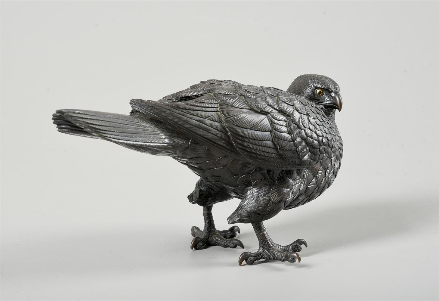 A good Japanese bronze model of a hawk - Image 2 of 2