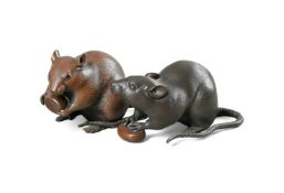 A Japanese bronze of a rat