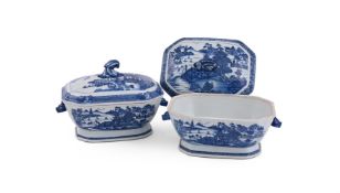 A pair of Chinese blue and white tureens and covers