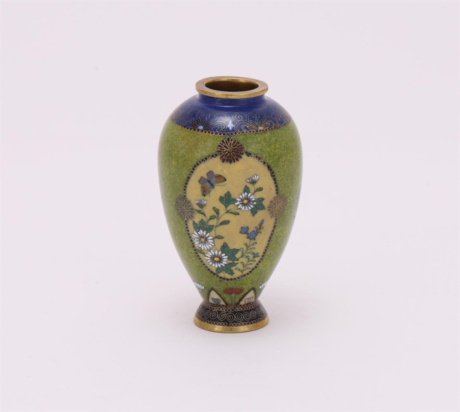 Namikawa Style: A Japanese Cloisonné Enamel Vase - Image 3 of 3