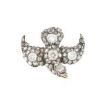 A LATE VICTORIAN DIAMOND SAINT ESPIRIT BROOCH