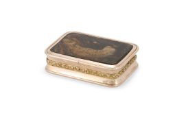 AN 18TH CENTURY GOLD MOUNTED AGATE BOX