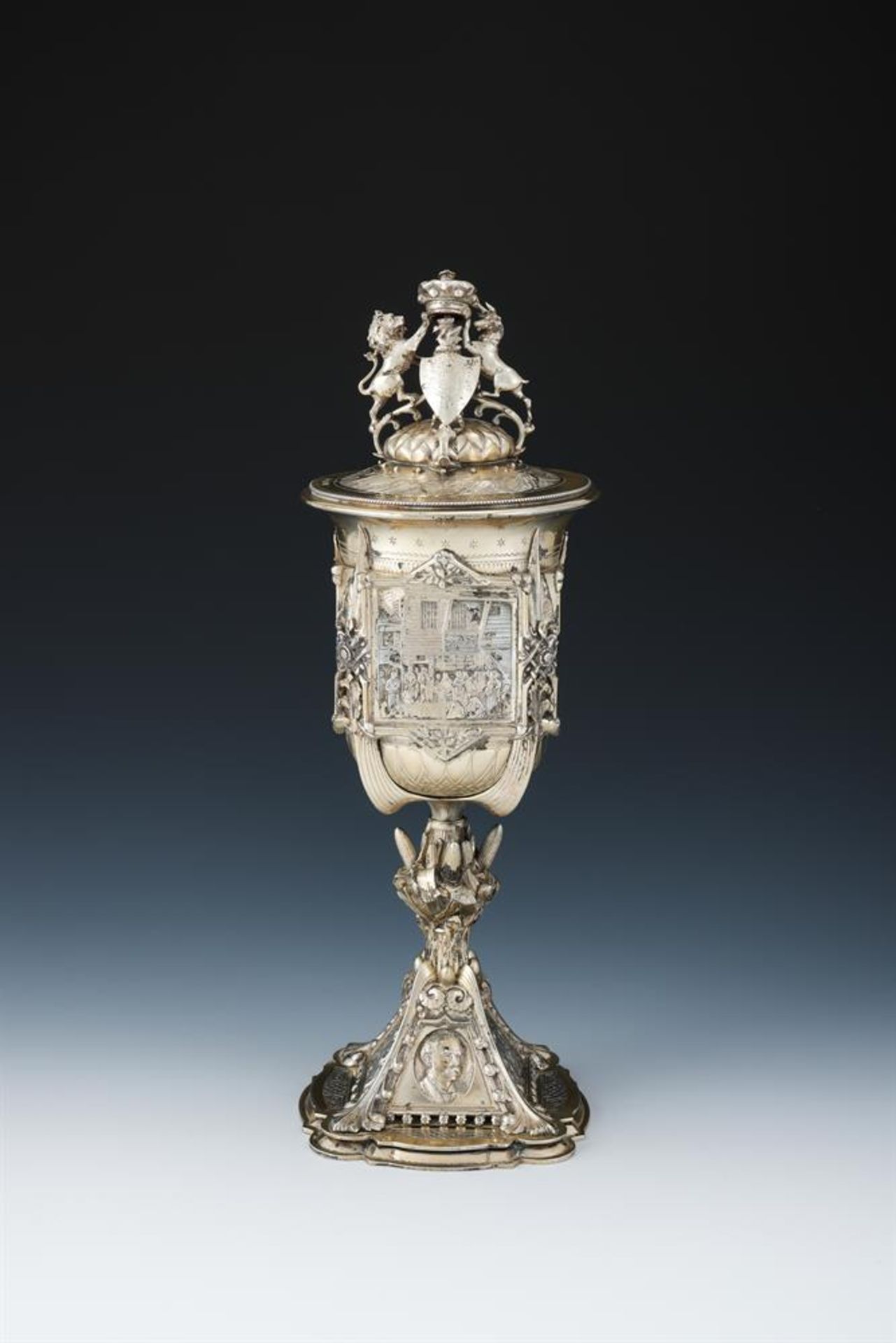 A VICTORIAN SILVER LOVING CUP AND COVER - Image 3 of 6
