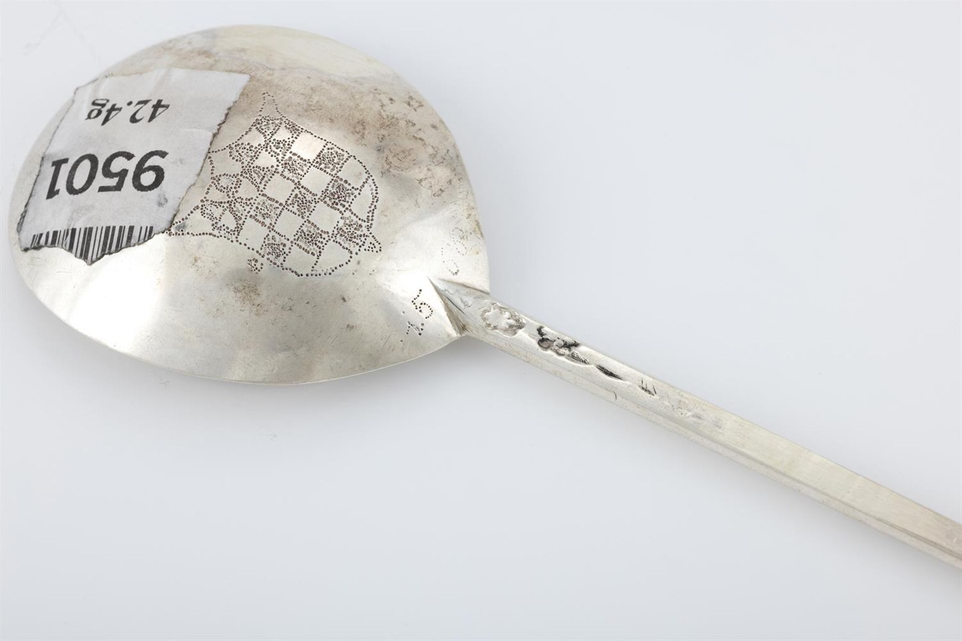 A LATE 16TH/EARLY 17TH CENTURY SPOON - Bild 3 aus 3