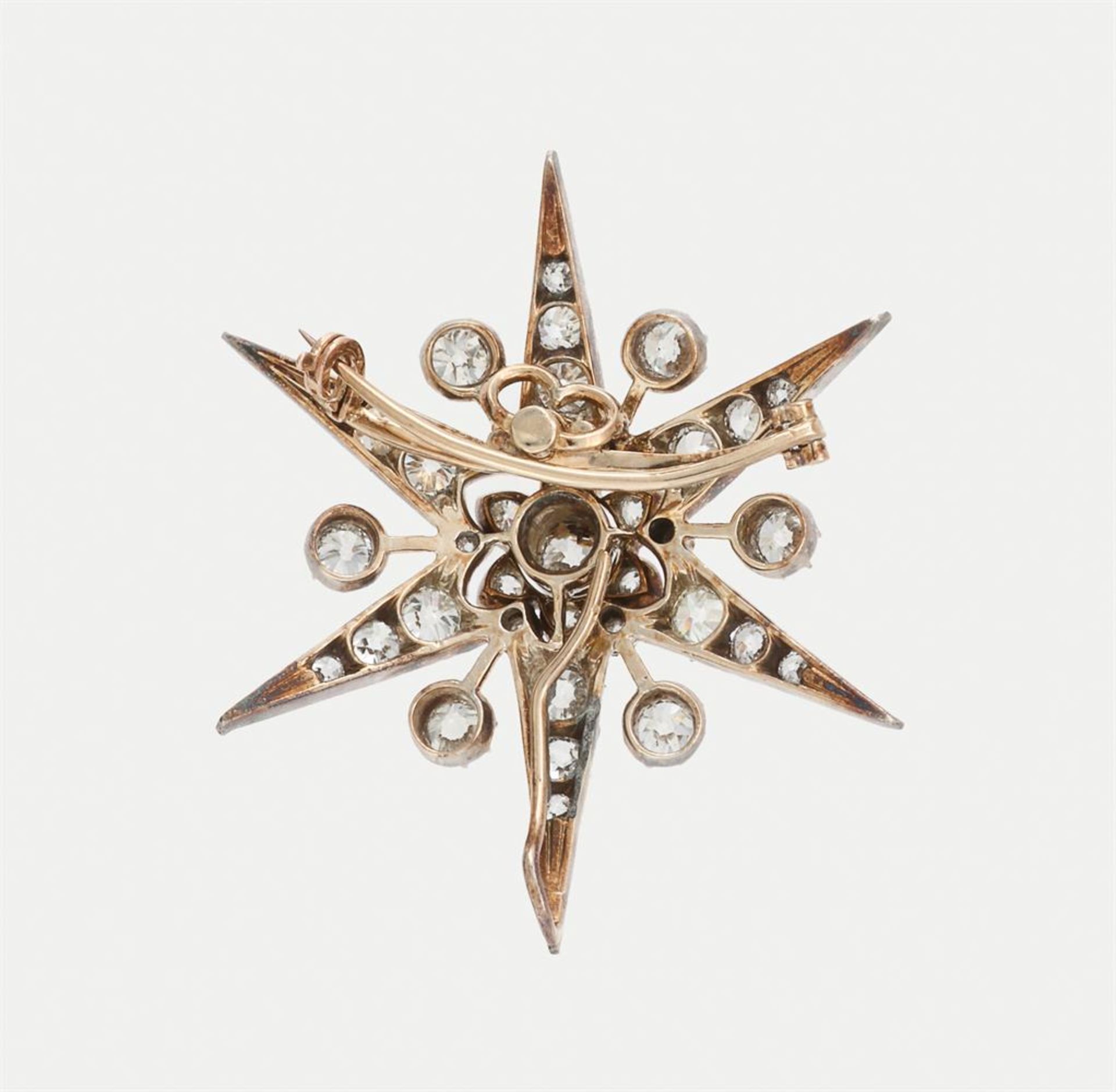 A DIAMOND STAR BROOCH - Image 2 of 2