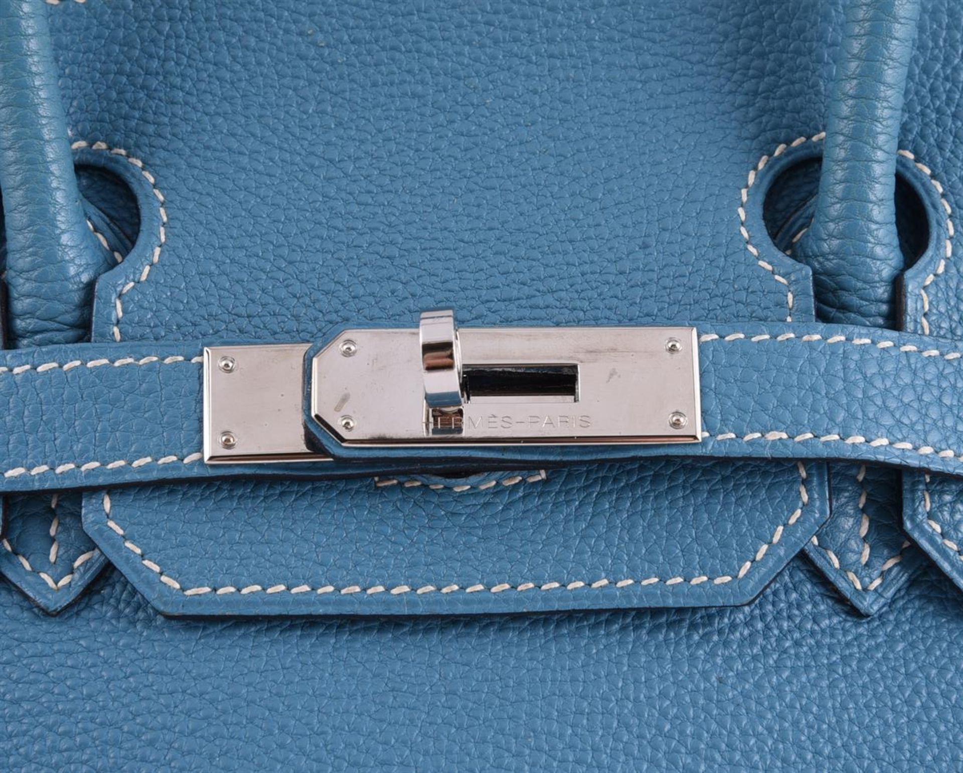 HERMÈS, BIRKIN 30, A BLUE JEAN TOGO LEATHER HANDBAG, CIRCA 2006 - Image 5 of 6