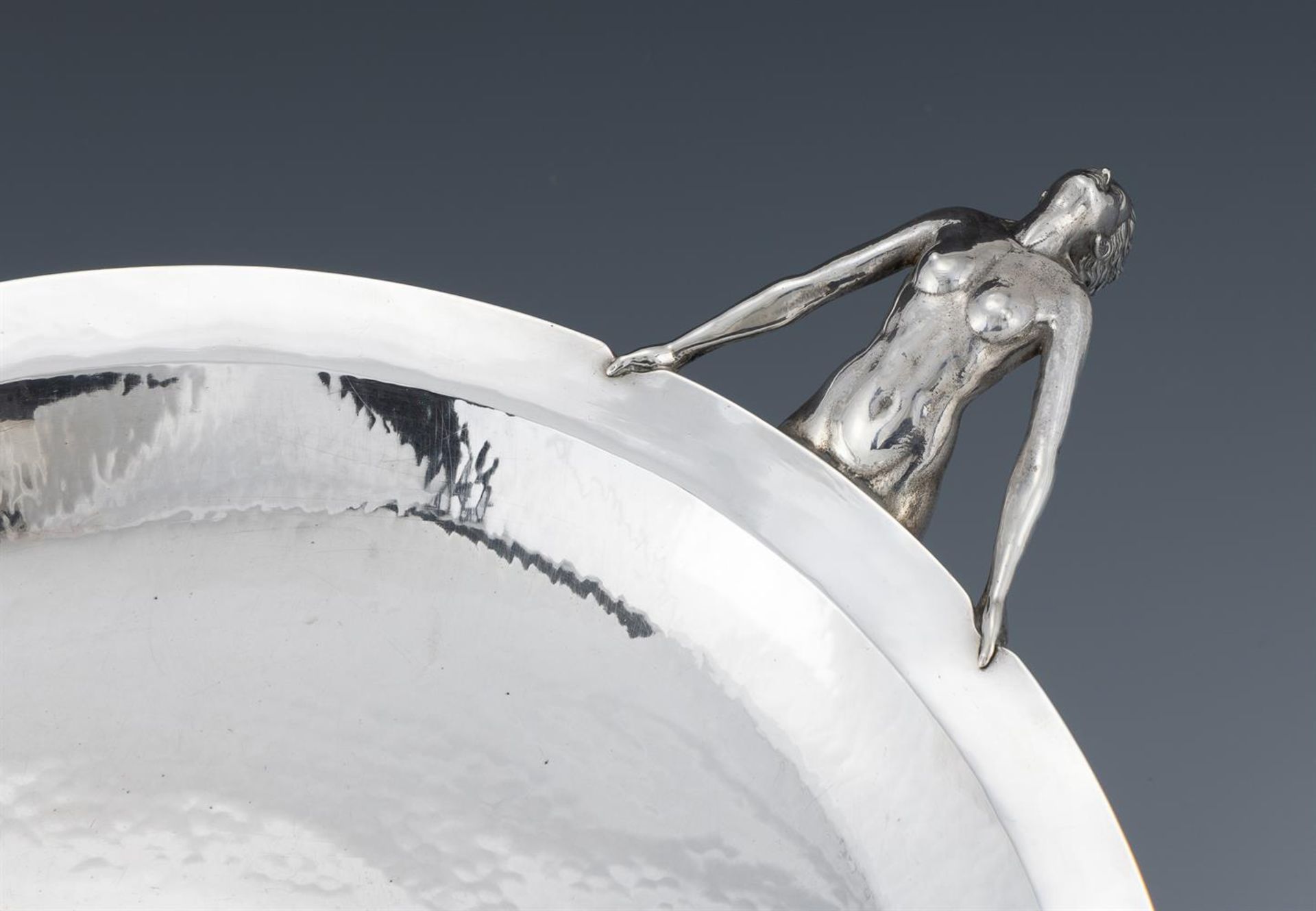 A SILVER CIRCULAR BOWL - Image 4 of 5