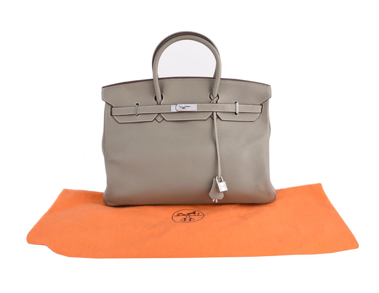 HERMÈS, BIRKIN 40, A GREY TOGO LEATHER HANDBAG, CIRCA 2008 - Image 4 of 5