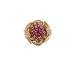 A 1960S RUBY AND 18 CARAT GOLD BERRY RING