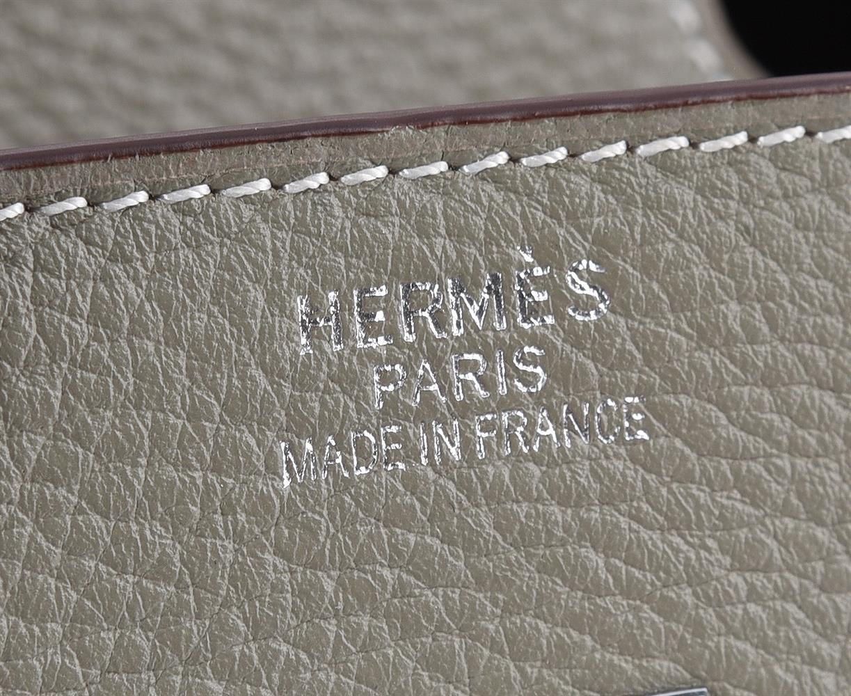 HERMÈS, BIRKIN 40, A GREY TOGO LEATHER HANDBAG, CIRCA 2008 - Image 5 of 5