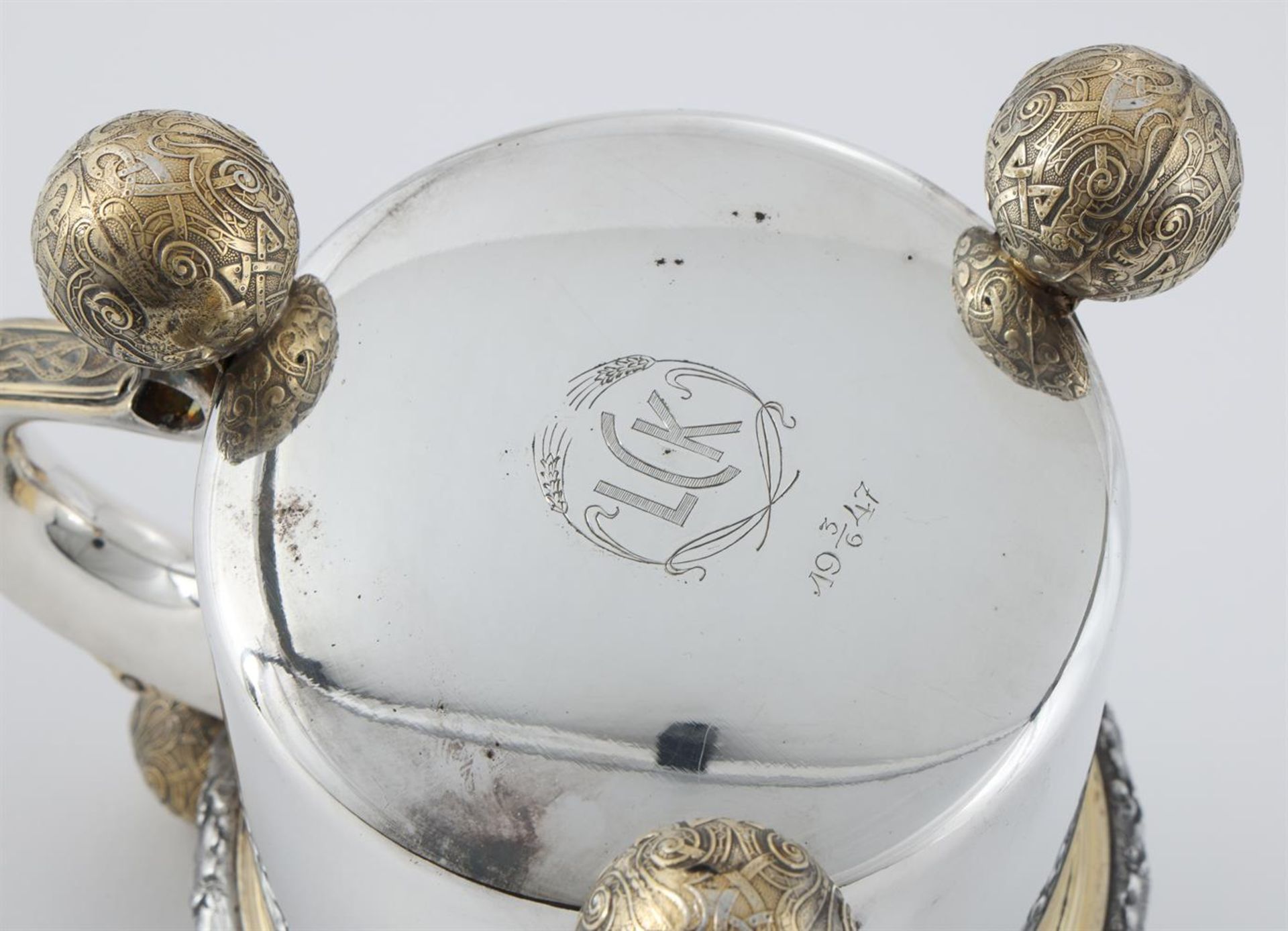 A SWEDISH SILVER AND SILVER GILT LIDDED TANKARD - Image 5 of 5