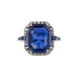 A 1920S/1930S SAPPHIRE AND DIAMOND DRESS RING