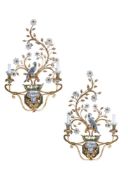 A LARGE PAIR OF GLASS MOUNTED GILT METAL WALL LIGHTS, IN THE MANNER OF MAISON BAGUÈS, MODERN