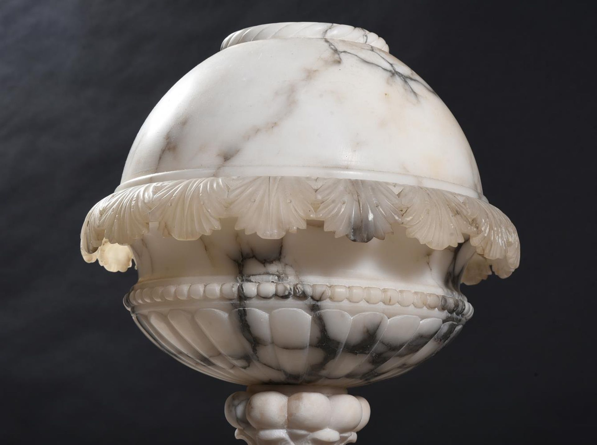 AN ITALIAN ALABASTER MAIDEN LAMP WITH STAND, LATE 19TH OR EARLY 20TH CENTURY - Image 5 of 8