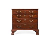 A GEORGE III MAHOGANY BACHELOR'S CHEST OF DRAWERS, CIRCA 1770