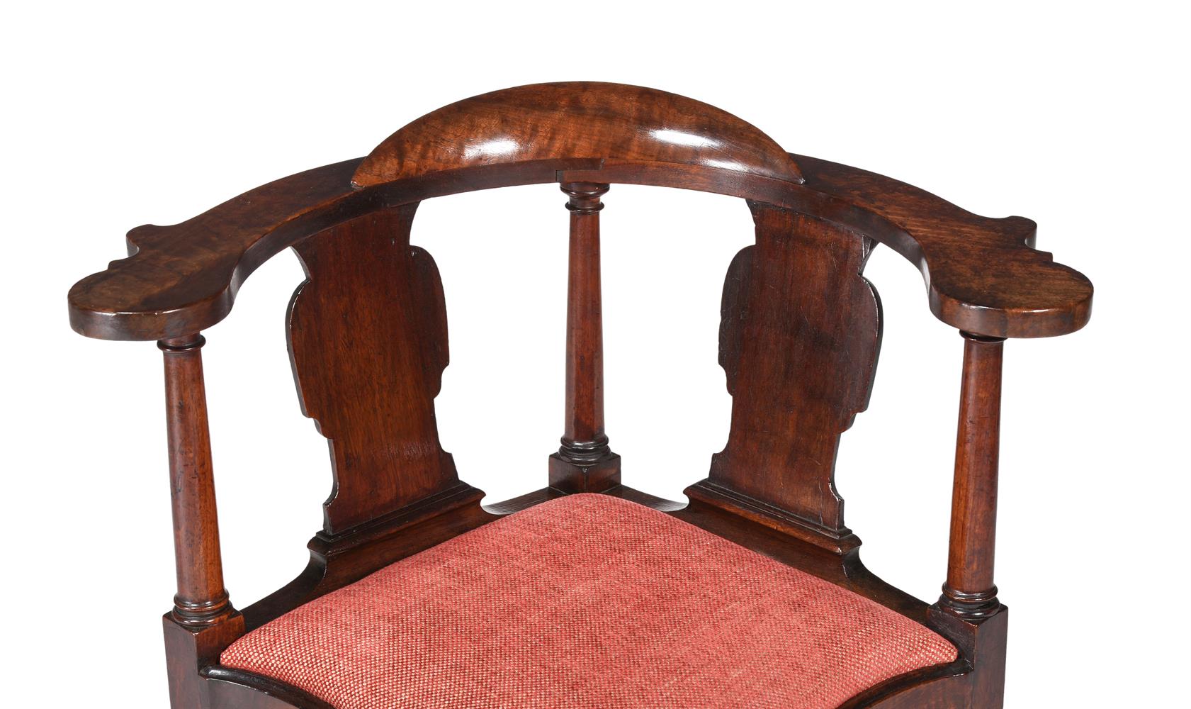 A GEORGE I WALNUT DESK OR READING CHAIR, CIRCA 1720 - Image 2 of 4