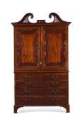 A GEORGE III MAHOGANY LINEN PRESS, IN THE MANNER OF THOMAS BRADSHAW, CIRCA 1780