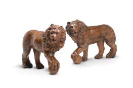A PAIR OF CARVED PINE MEDICI LIONS, 19TH CENTURY