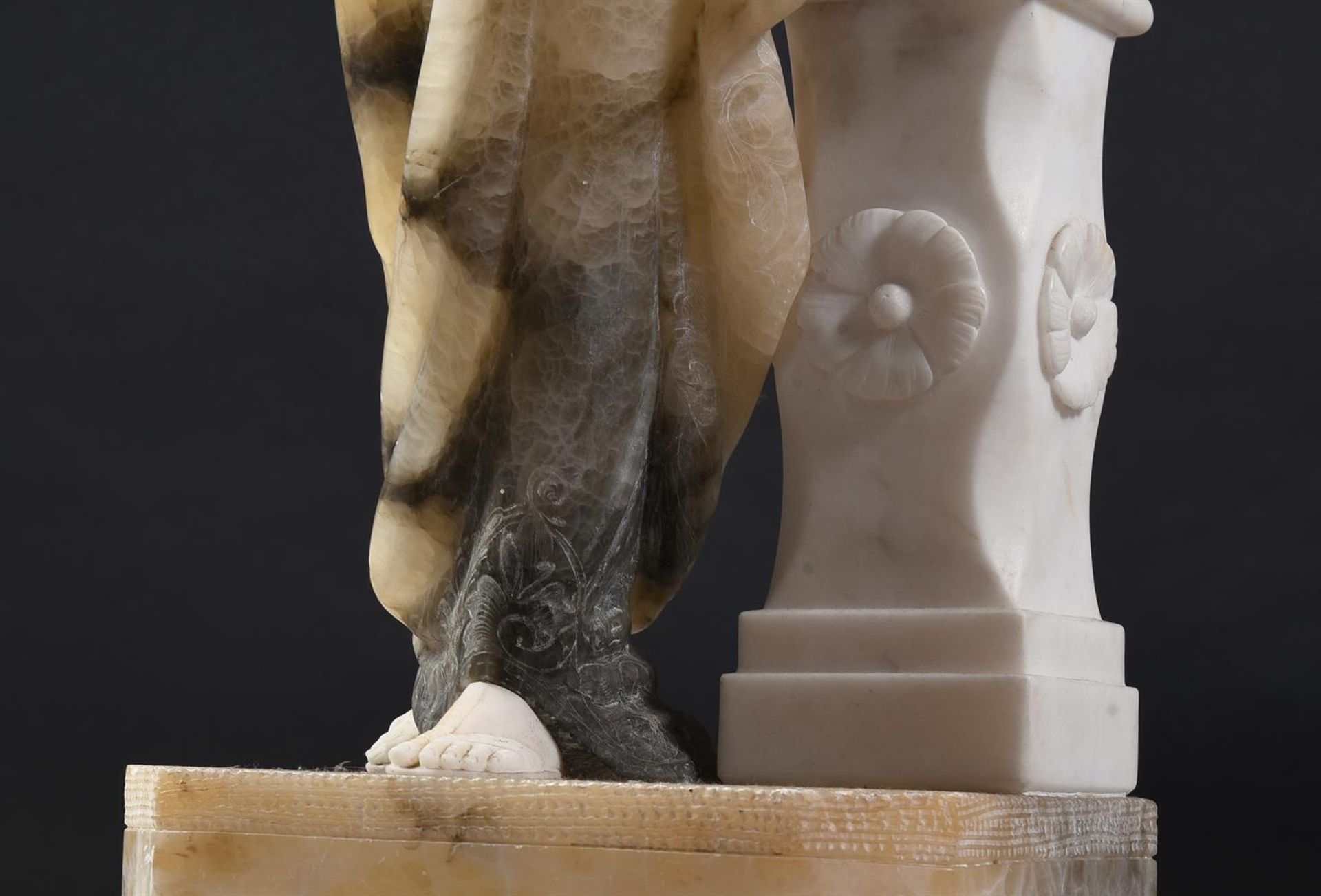 AN ITALIAN ALABASTER MAIDEN LAMP WITH STAND, LATE 19TH OR EARLY 20TH CENTURY - Image 6 of 8