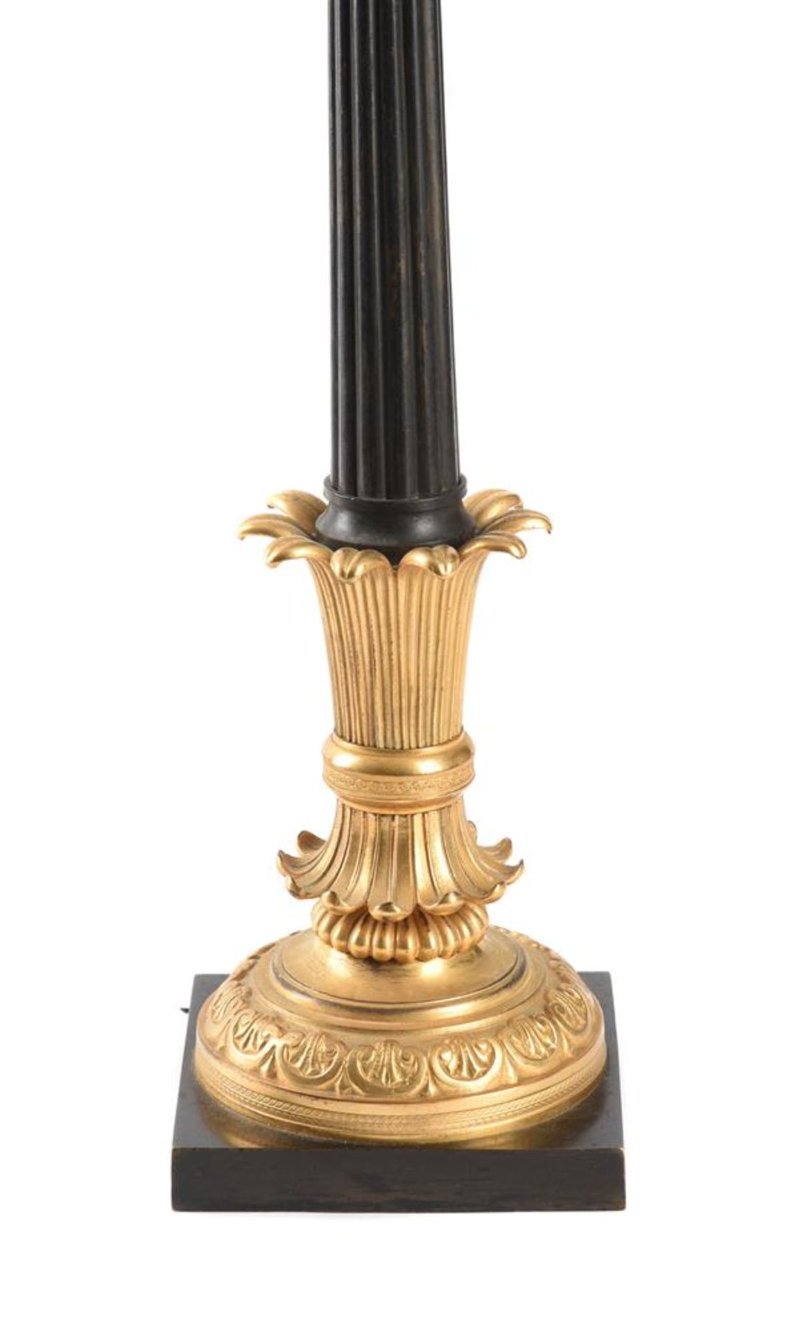 A BRONZE AND GILT BRONZE TABLE LAMP, PROBABLY FRENCH, MID 19TH CENTURY - Bild 3 aus 6