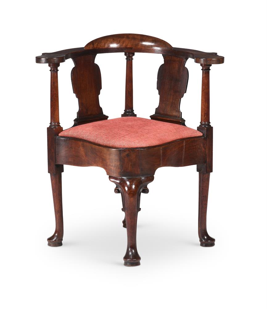 A GEORGE I WALNUT DESK OR READING CHAIR, CIRCA 1720