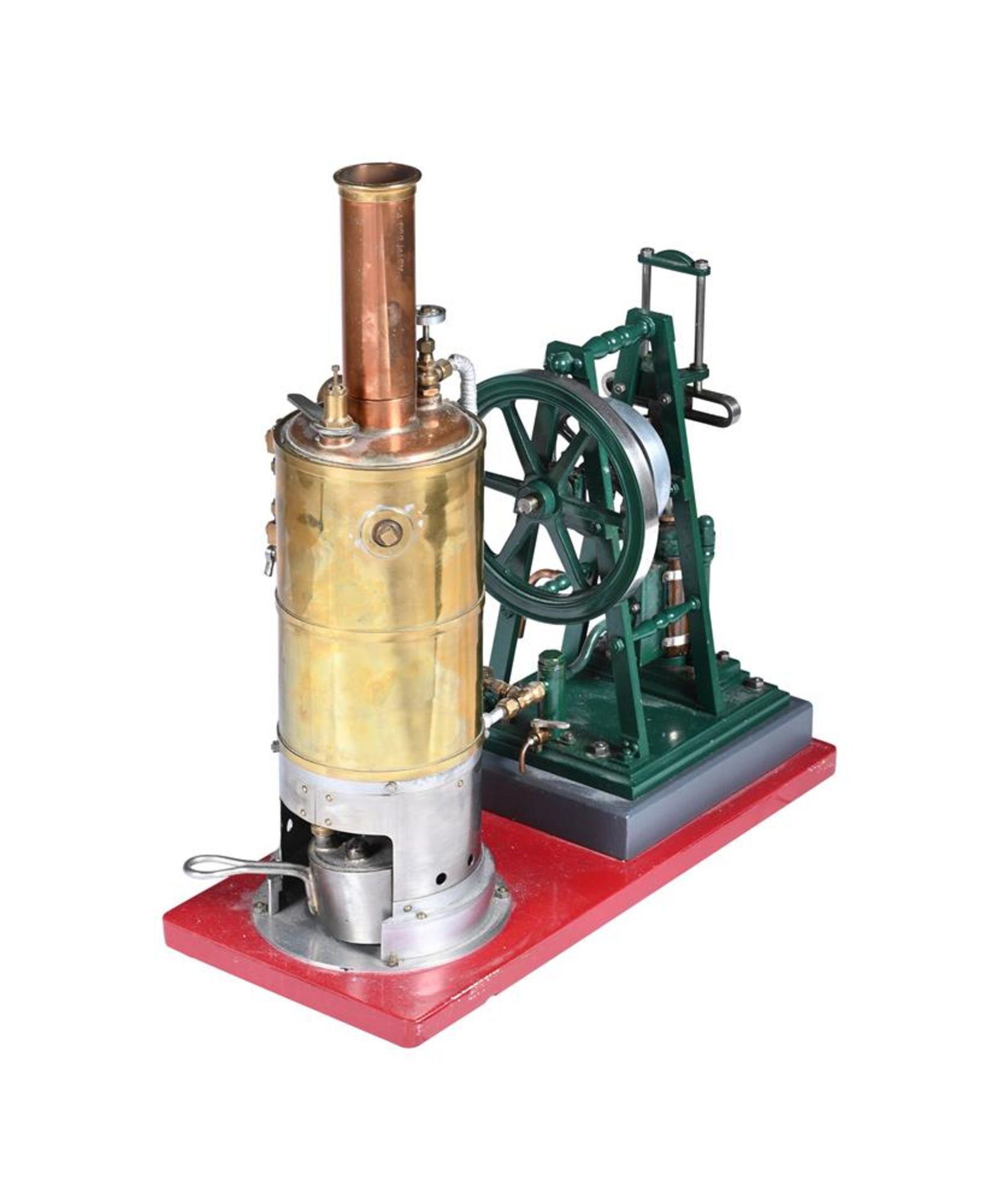 AN EXHIBITION STANDARD MODEL OF A VERTICAL LIVE STEAM STATIONARY ENGINE - Bild 2 aus 2