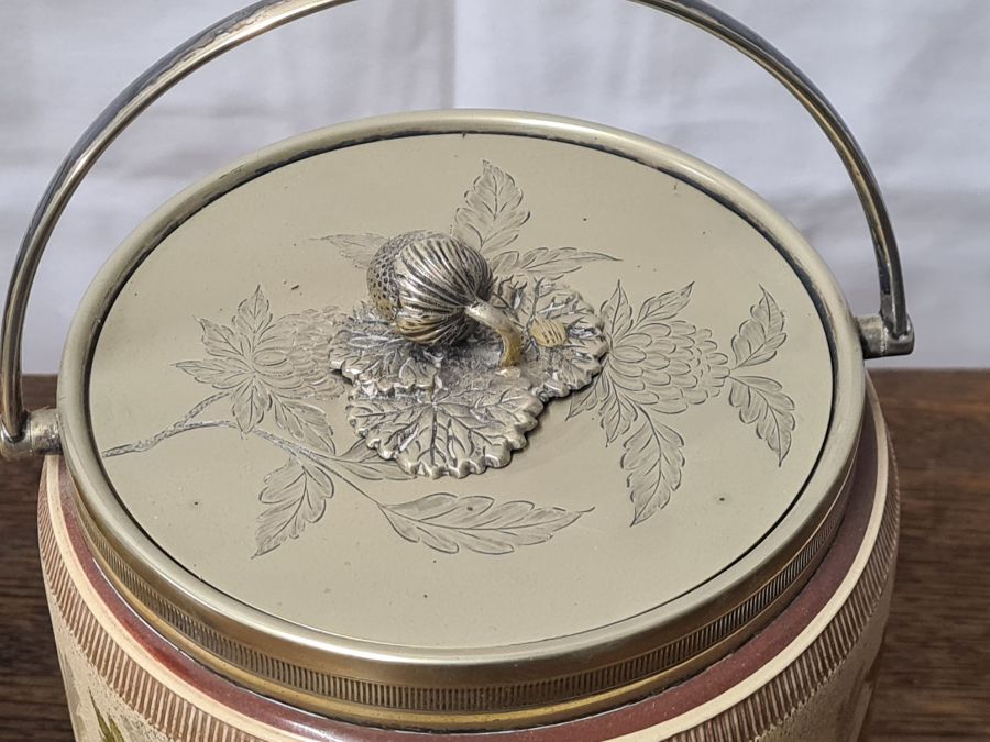 Edwardian glazed pottery biscuit barrel with floral decoration - Image 2 of 4