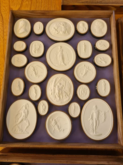 Grand Tour plaster Intaglios - Image 7 of 7