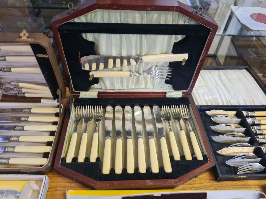 Assorted cased cutlery - Image 4 of 5