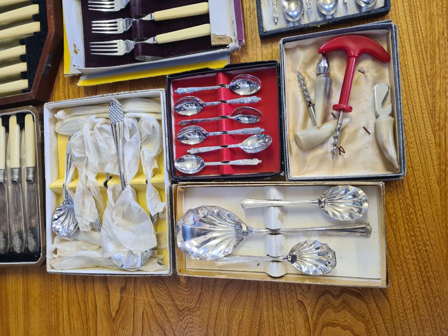 Assorted cased cutlery - Image 5 of 5