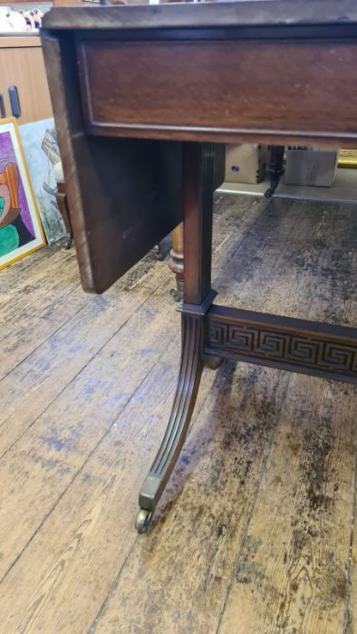 Victorian mahogany sofa table with ebony strung and crossbanded top with reided sabre legs and Greek - Image 3 of 6