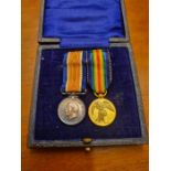Cased pair of miniature Great War medals