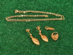 Assorted small items of 9ct gold