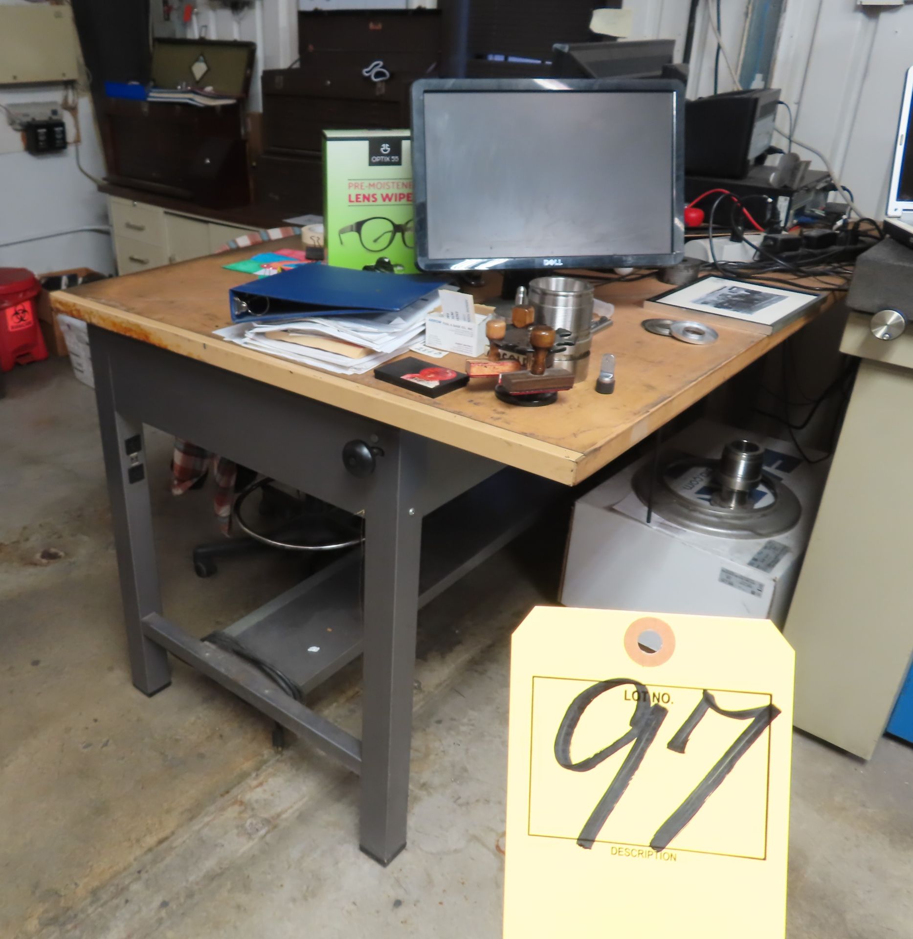 42" X 70" INCLINABLE DRAFTING TABLE (NO PC INCLUDED)