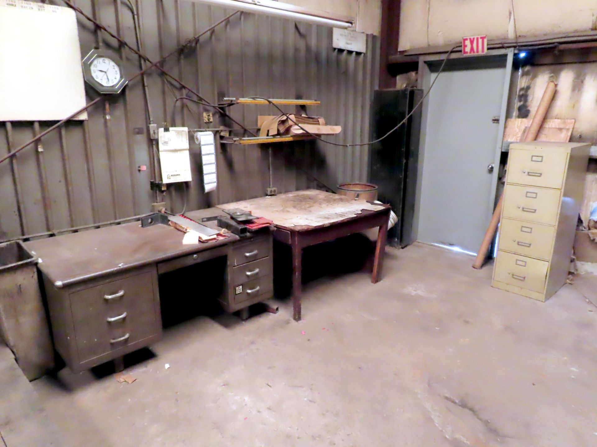 REMAINING ITEMS IN AREA - (3) METAL SHELVES W/CONTENTS - FASTENERS, STEEL CASE DESK, FILE CABINET & - Image 4 of 5