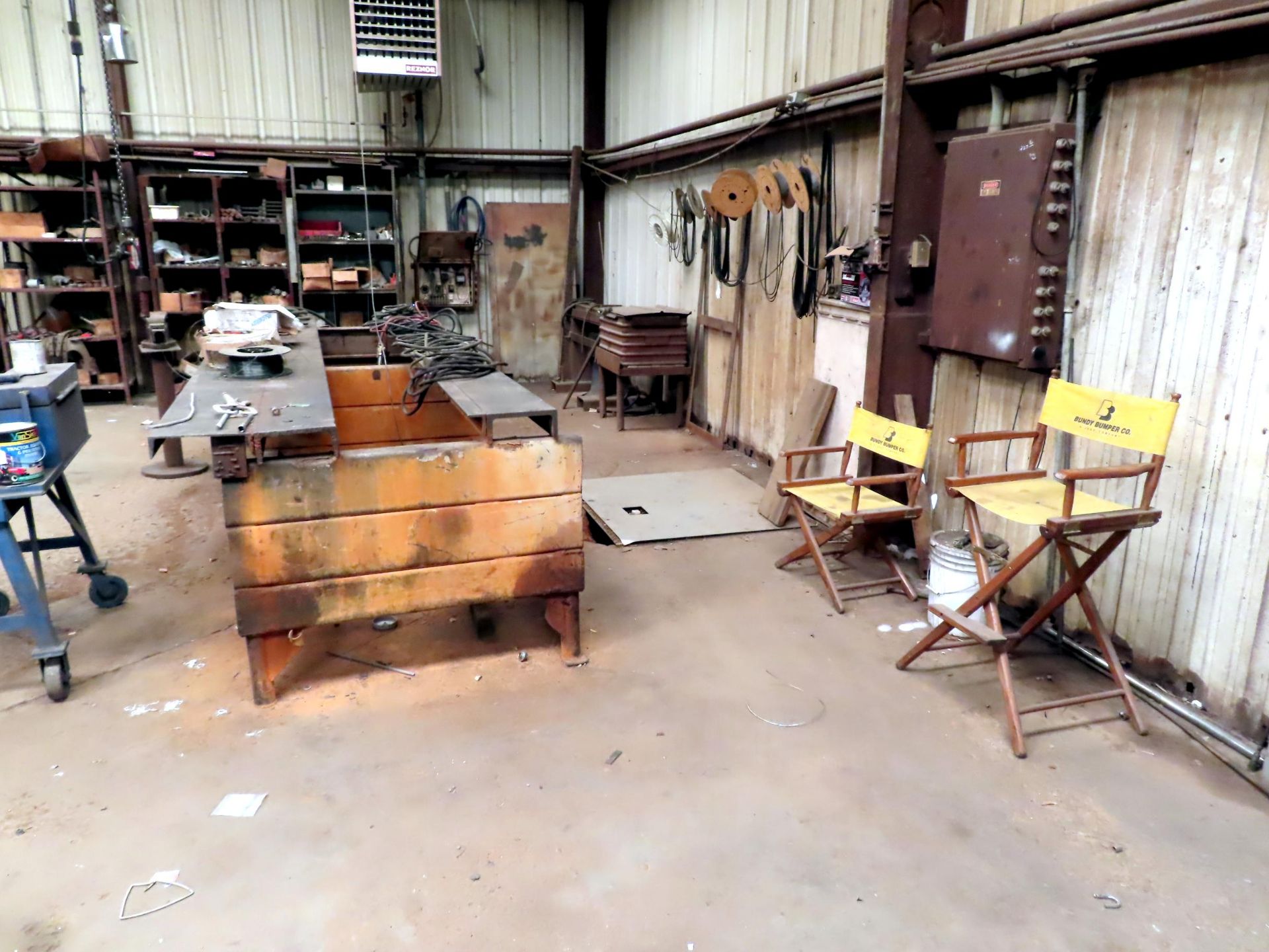 REMAINING CONTENTS IN ROOM - (3) PALLET RACK SECTIONS, FLOOR & PEDESTAL FANS, HYDRO TEST FLANGES, RO - Image 5 of 11