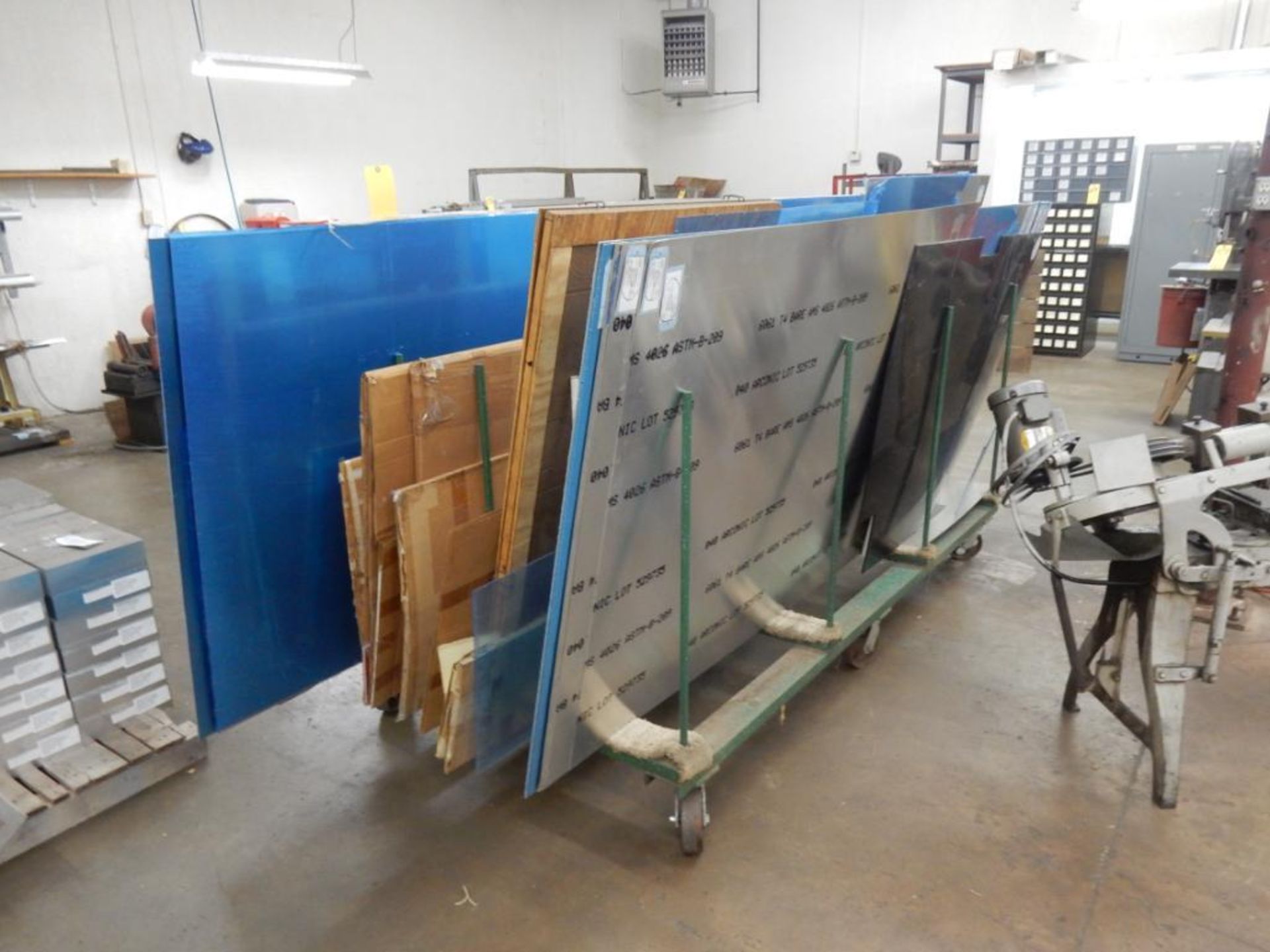 LOT ROLLING RACK W/CONTENTS - APPROX. (16) VARIOUS SIZES & TYPES ALUM. SHEETS & S.S. SHEETS, ETC. - Image 3 of 3