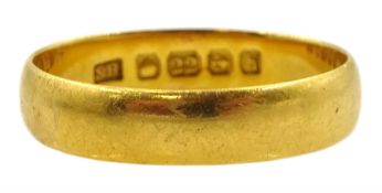 22ct gold wedding band