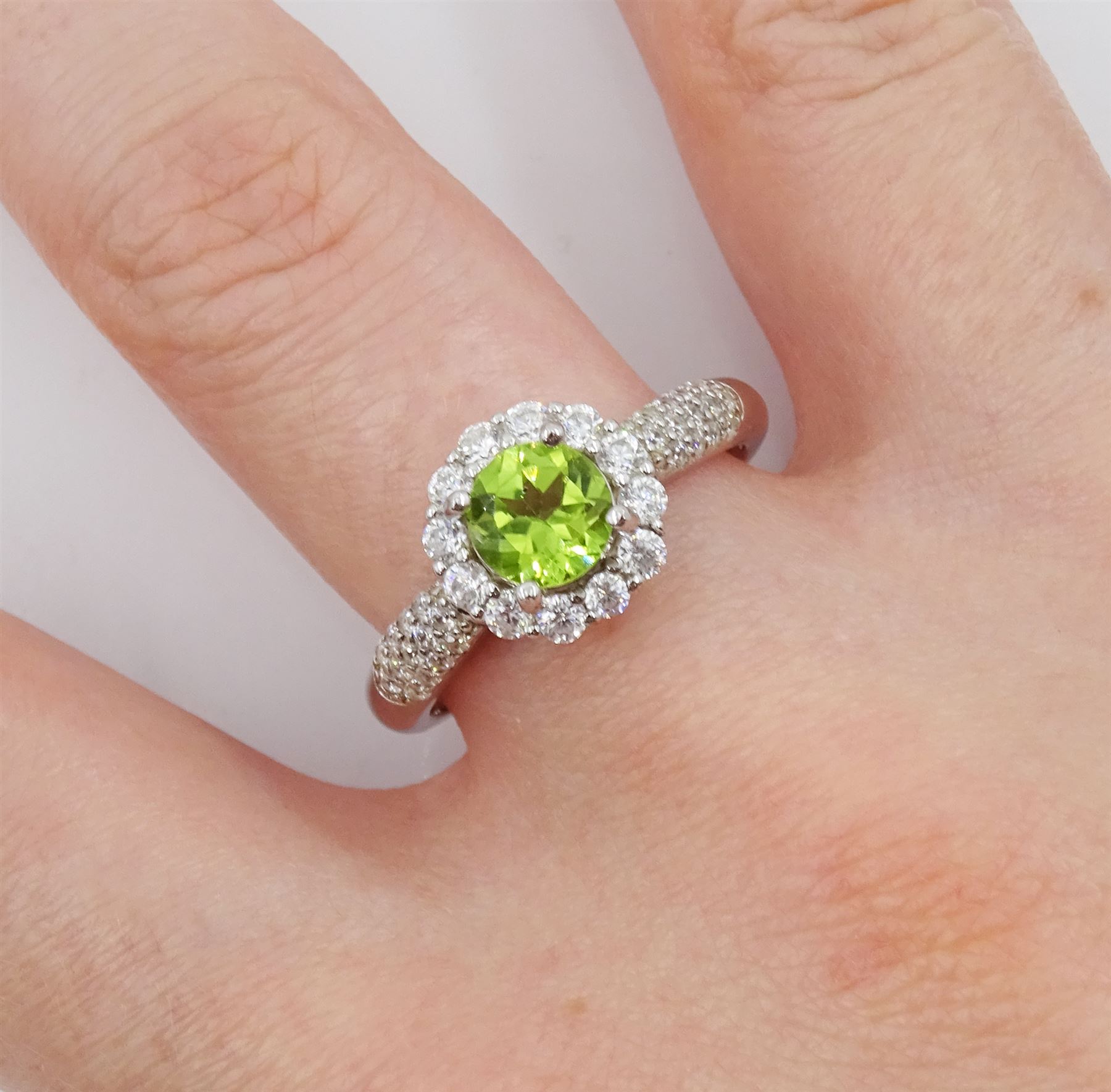 Silver peridot and cubic zirconia cluster ring - Image 2 of 4