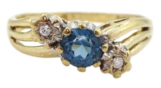 9ct gold three stone London blue topaz and diamond ring