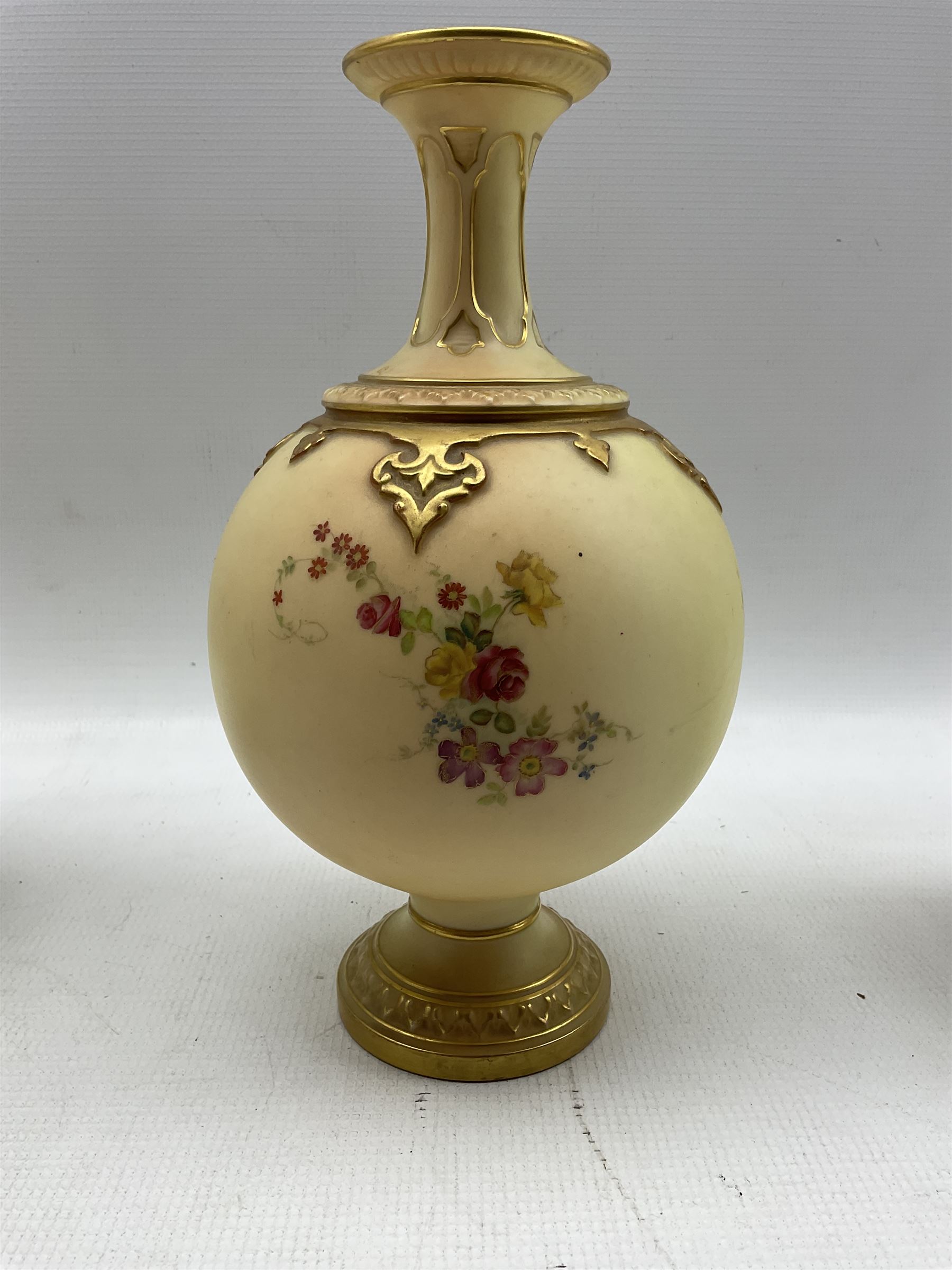 Three Royal Worcester blush ivory vases comprising a late 19th century twin-handled vase and cover - Image 5 of 7