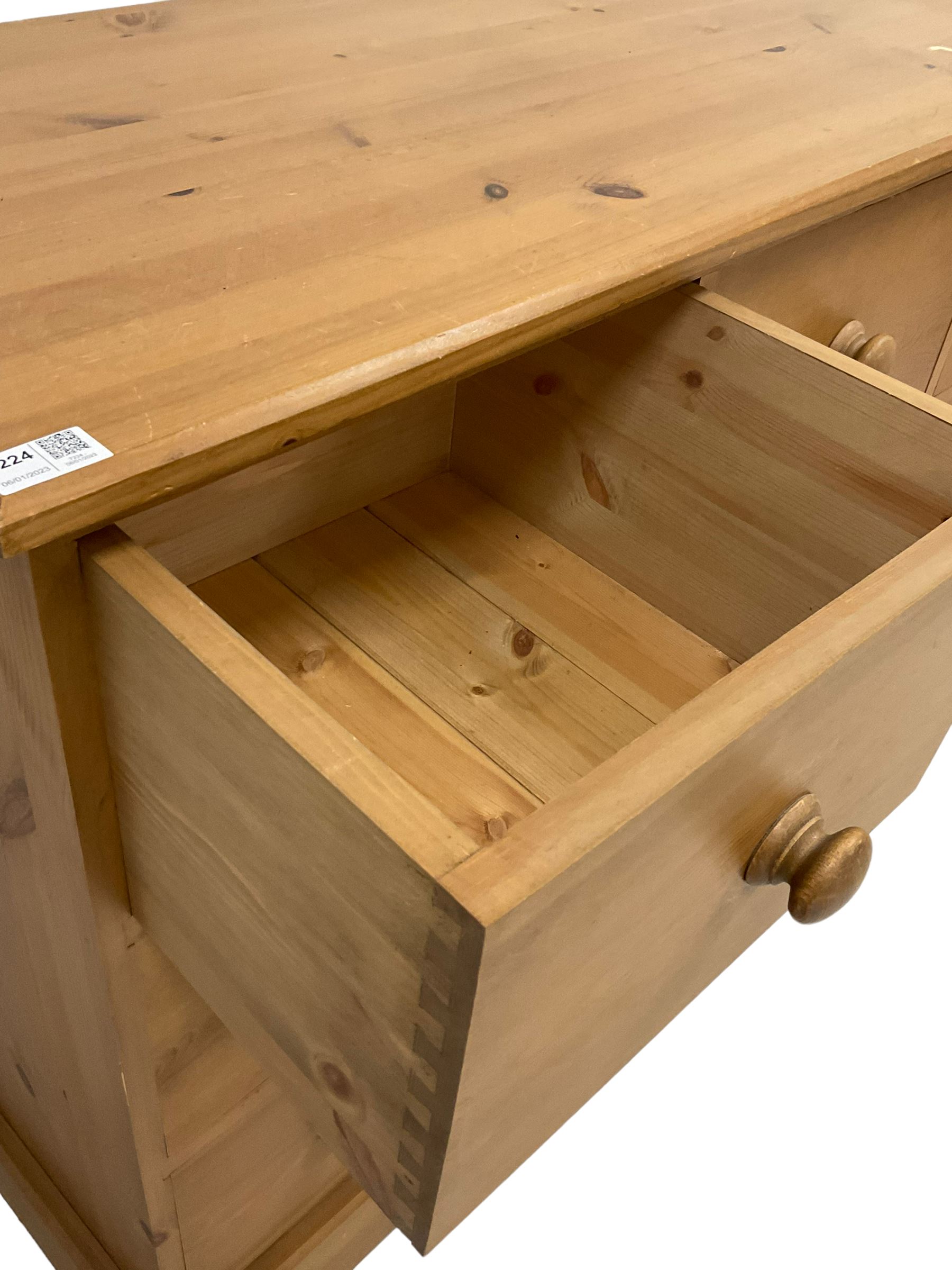 Pine multi-drawer chest - Image 4 of 4