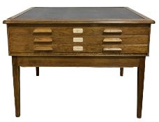 Abbess - Mid-20th century oak plan chest