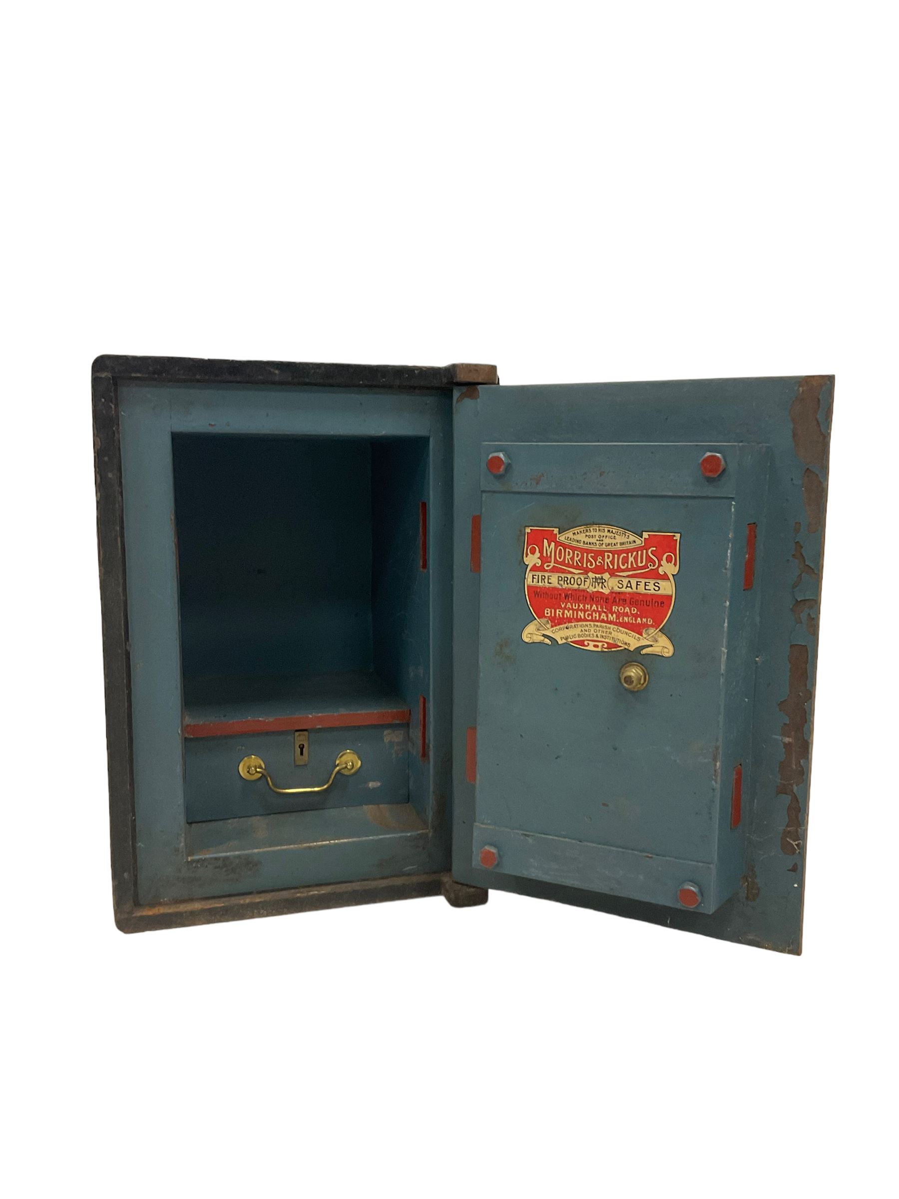 Morris & Rickus of Birmingham - Victorian safe with one hinged door - Image 4 of 5