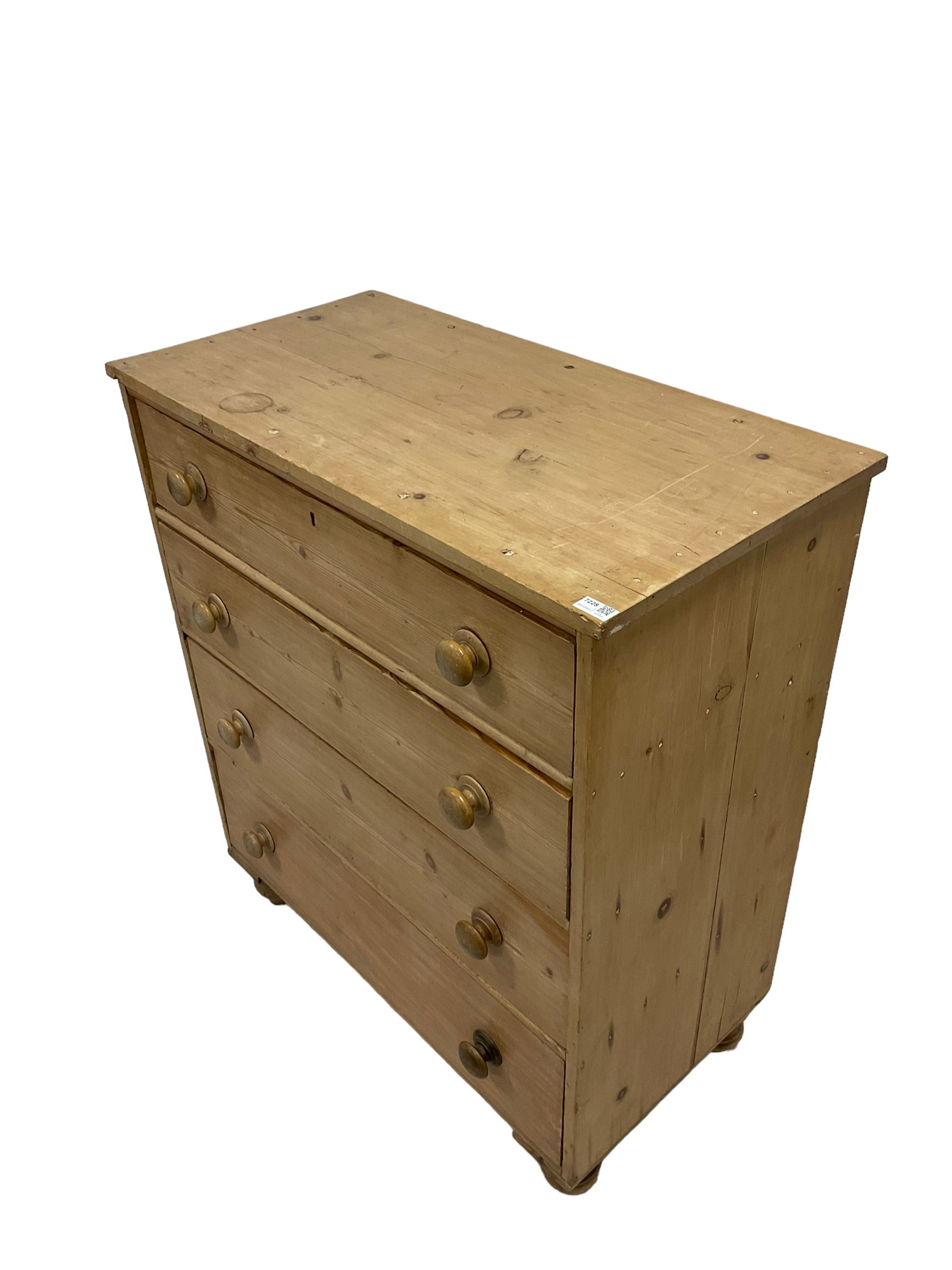 Victorian pine chest of drawers - Image 3 of 4