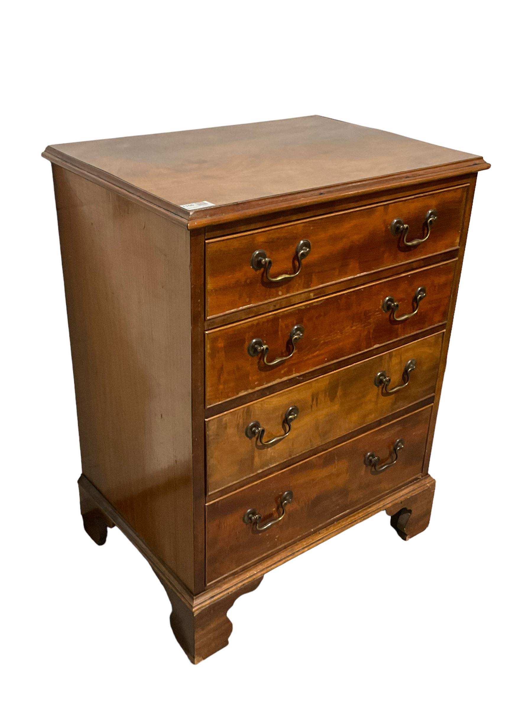 Georgian style mahogany chest of drawers - Image 2 of 5